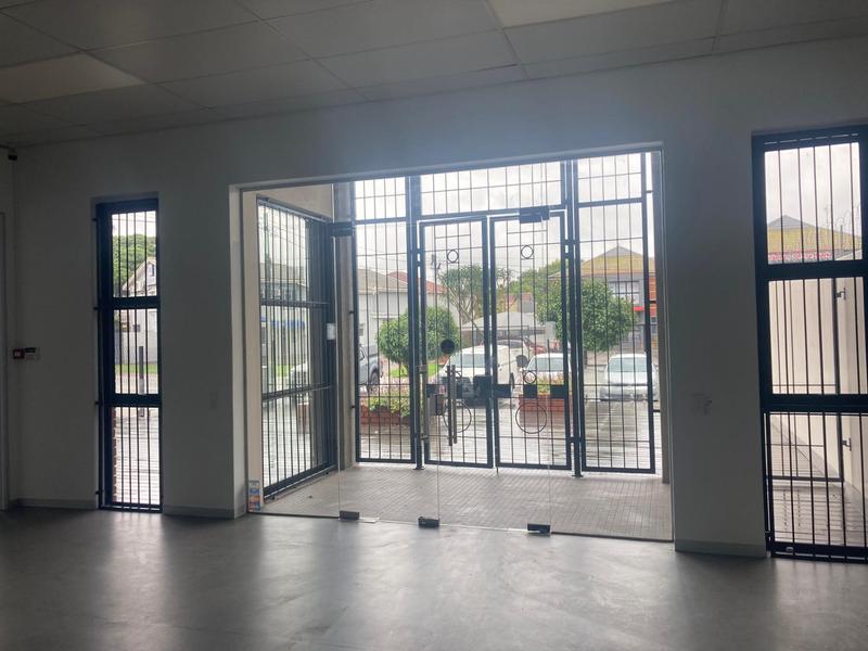To Let Commercial Property for Rent in Newton Park Eastern Cape